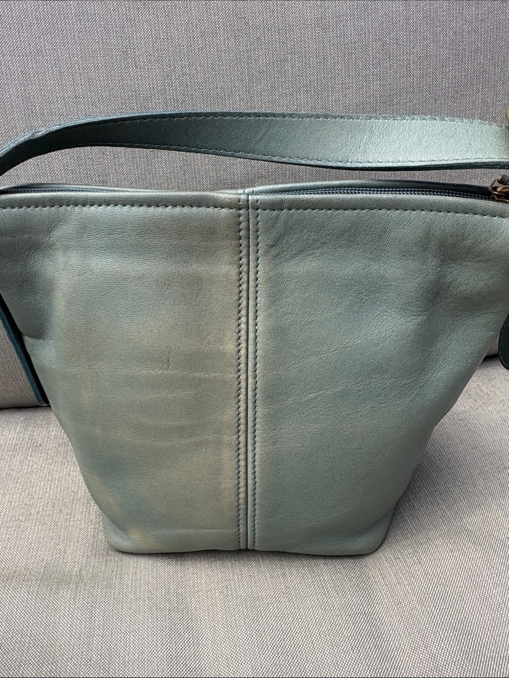 Coach Vintage MacDougal
In the color Celadon Crossbody Bag Made in USA - Picture 8 of 9